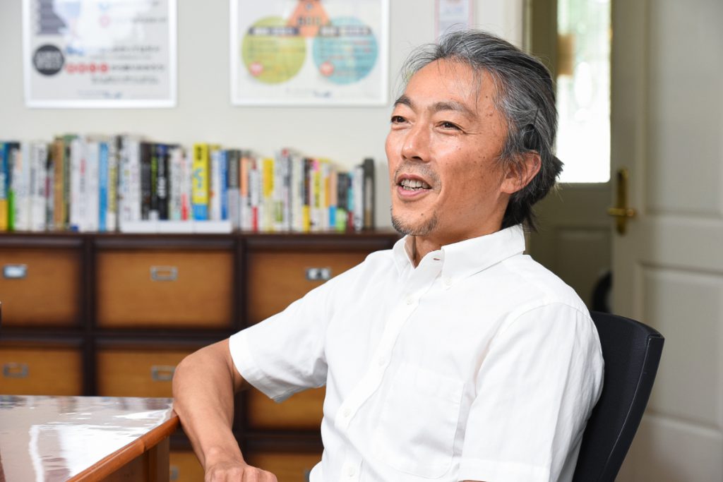 株式会ロジナス　代表取締役　山本啓一氏