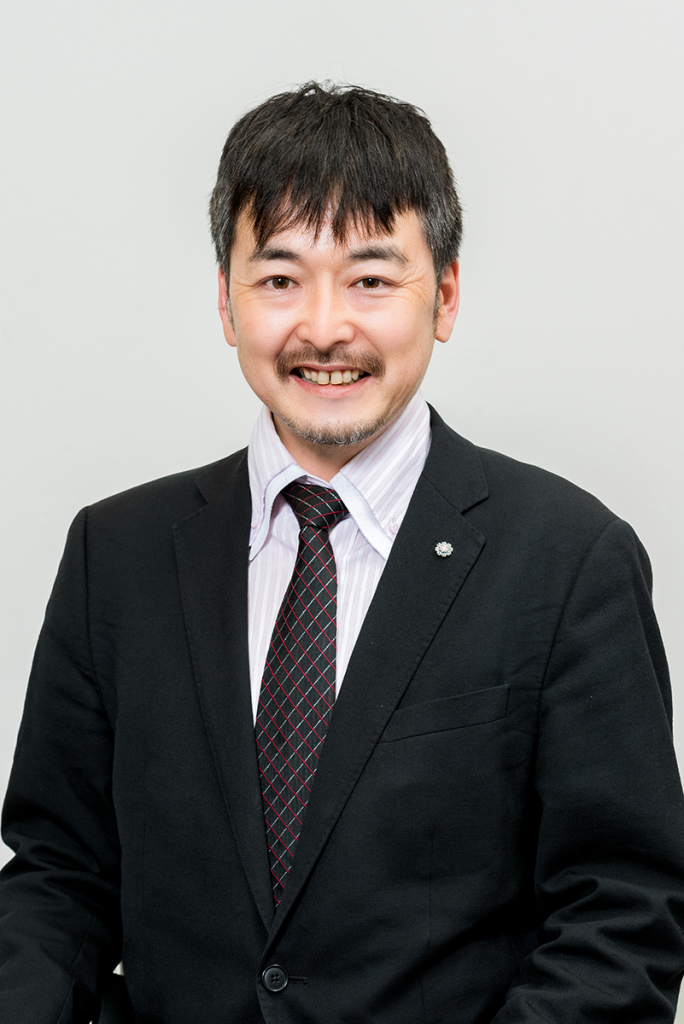 小星 知敬 事務局員