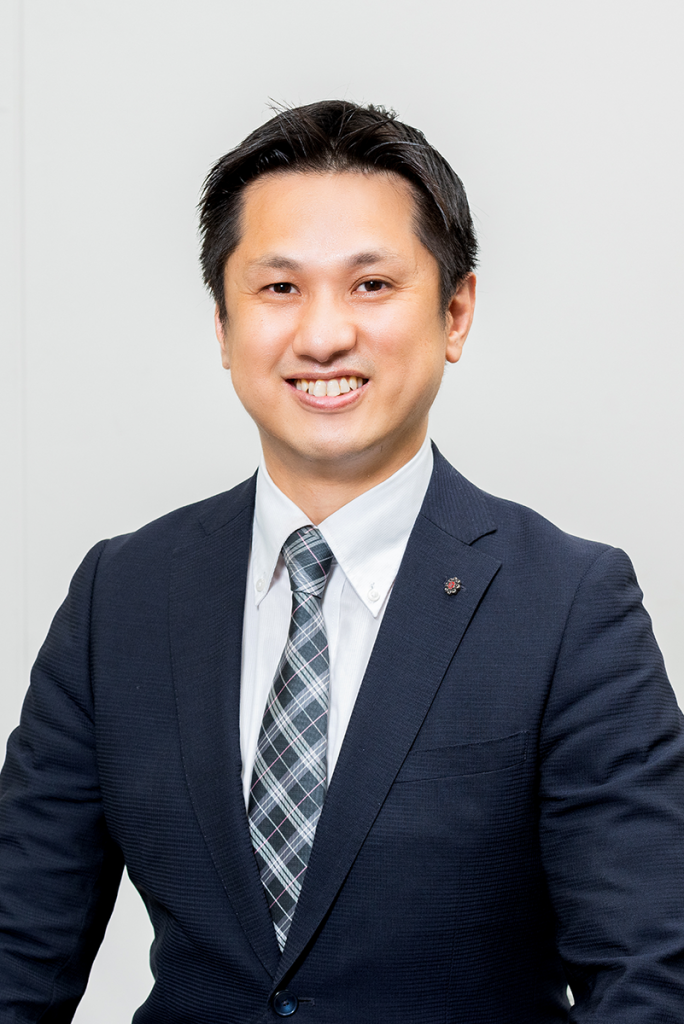 山本 潤 事務局員